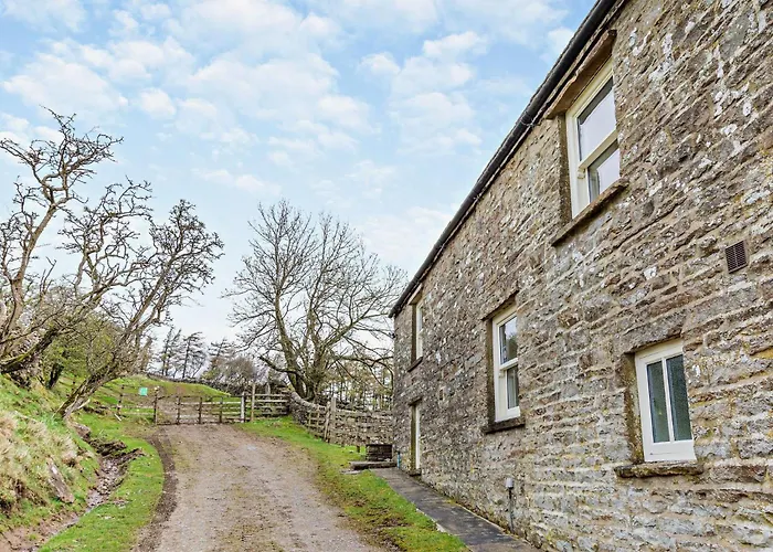 4 Bed In Row G0083 Feetham