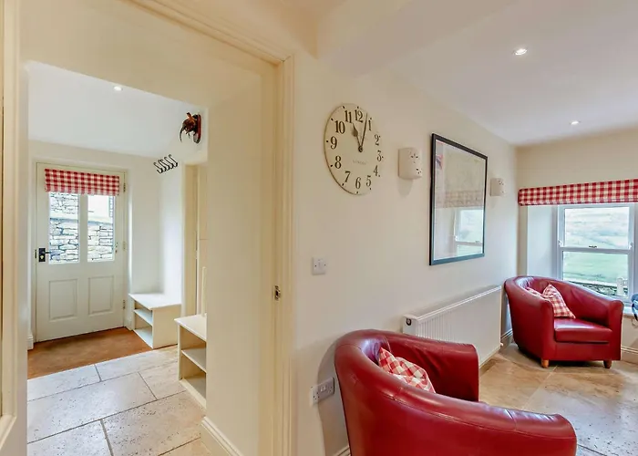 4 Bed In Row G0083 * Feetham